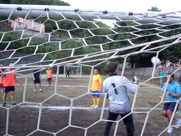  Image name: Calcio40.jpg 
 width: 601 pixel 
 height: 452 pixel 
 Size: 271020 bytes 
 Click to enlarge 